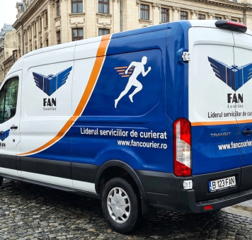 autocolant masina